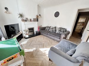Lounge- click for photo gallery